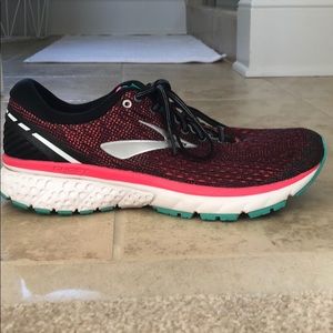 Women’s Brooks Ghost 11 Running Shoes
